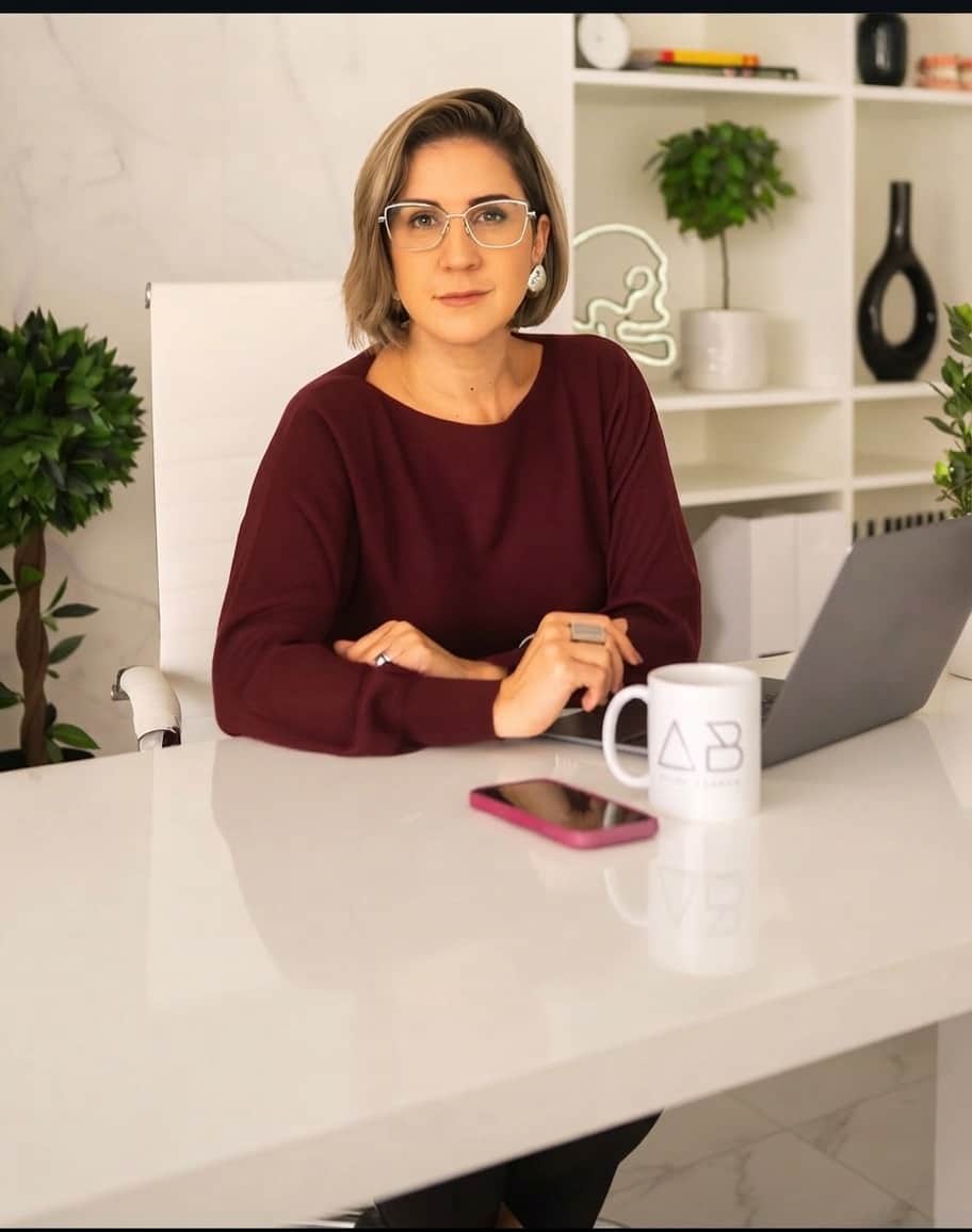 Aline Barros